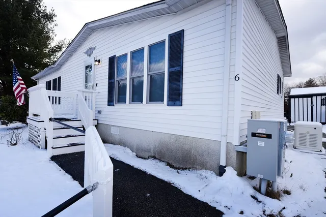 $3,500 | 6 Canterbury Lane, Unit 6, Rockland, MA 02370