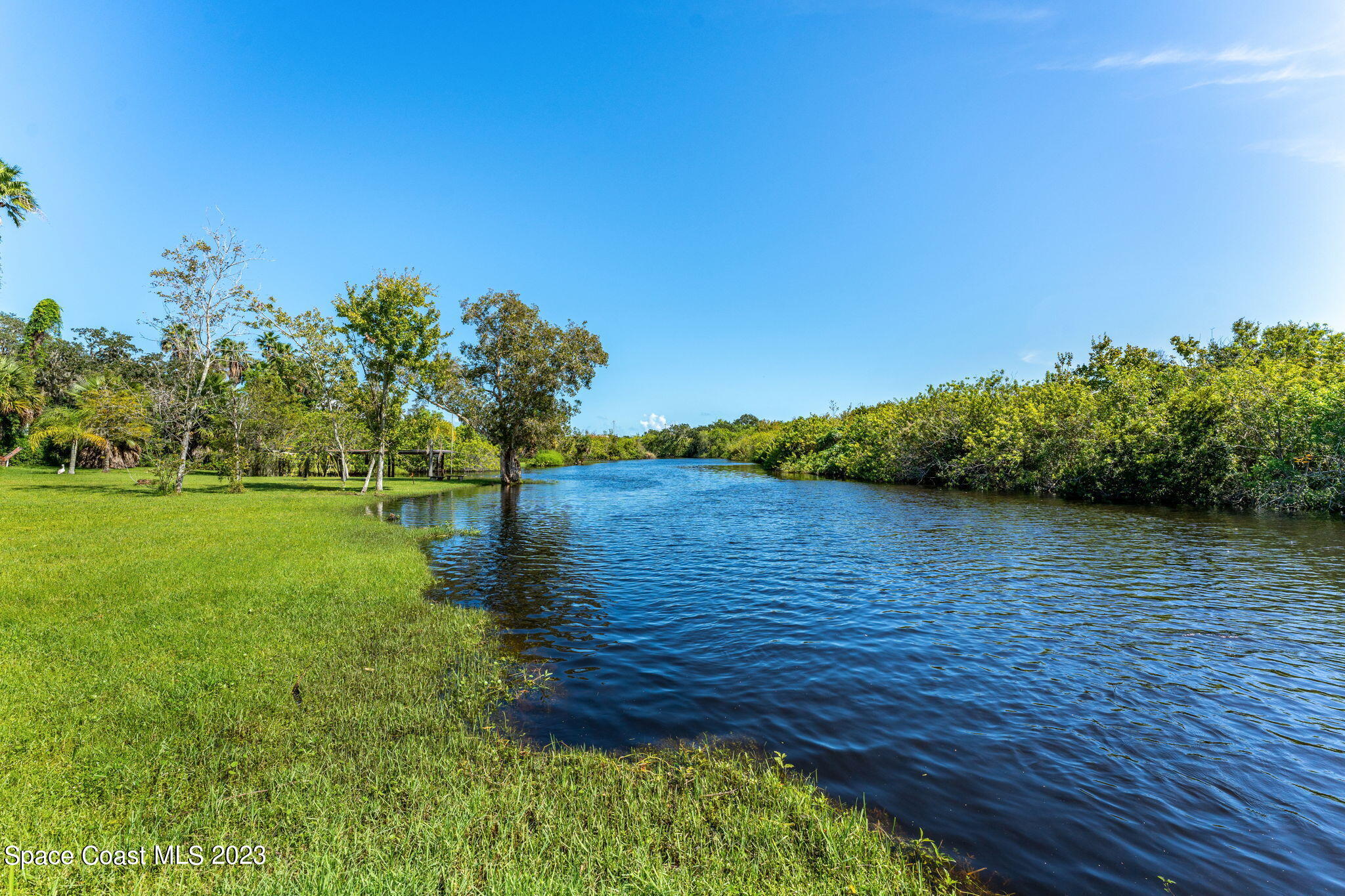 409 Roxy Avenue Melbourne, FL 32901 - Photo 4 of 31 a view of lake view with lake view