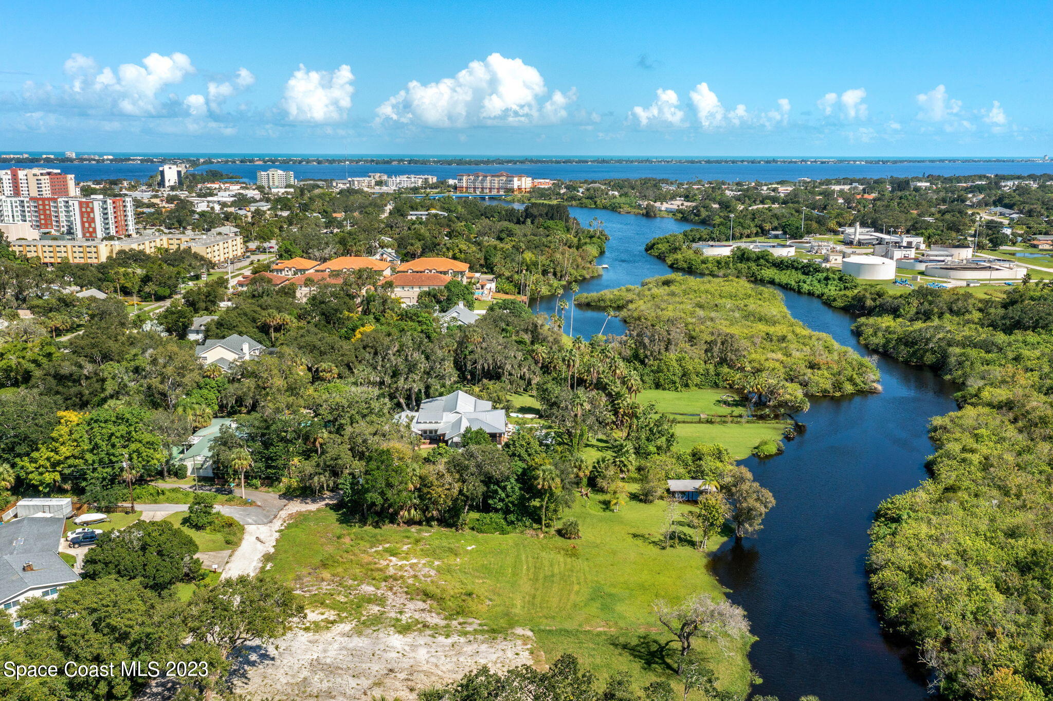 409 Roxy Avenue Melbourne, FL 32901 - Photo 6 of 31 a view of a city