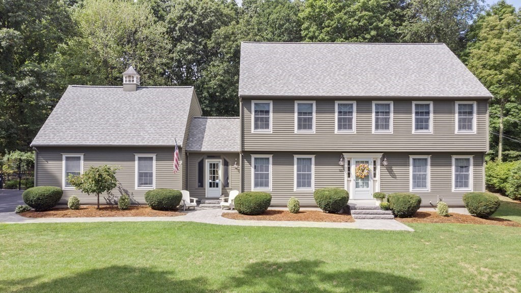 522 Stow Road Marlborough, MA 01752 - Photo 4 of 41 Gallery Image 4
