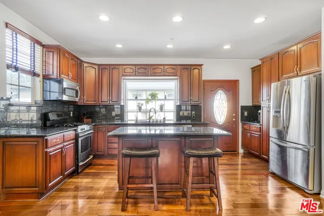 $2,599,000 | 10943 Barman Avenue, Culver City, CA 90230