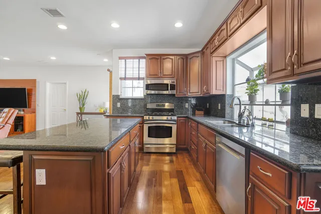 $2,599,000 | 10943 Barman Avenue, Culver City, CA 90230