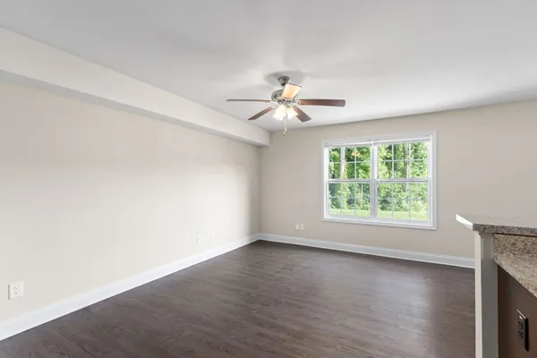 $1,300 | 1552 Tylertown Road, Unit 203, Clarksville, TN 37040