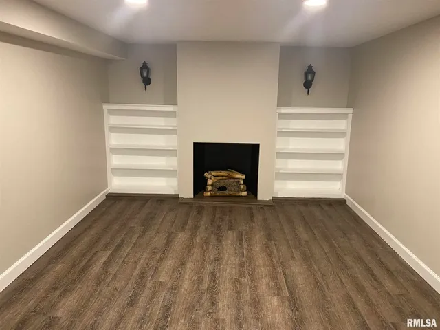 $1,700 | 2733 East 18th Street, Davenport, IA 52803