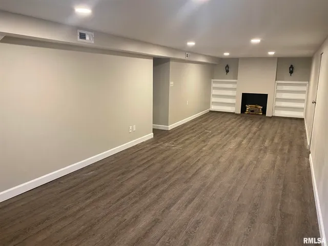 $1,700 | 2733 East 18th Street, Davenport, IA 52803