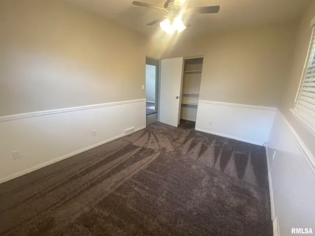 $1,700 | 2733 East 18th Street, Davenport, IA 52803