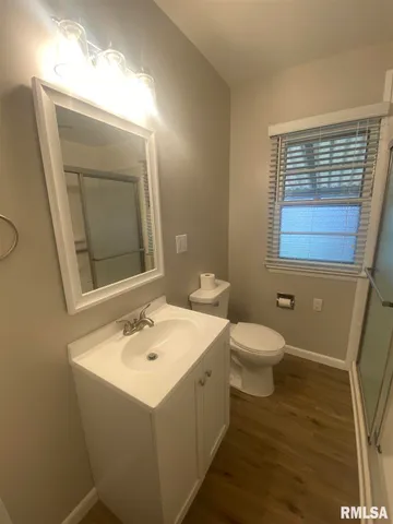 $1,700 | 2733 East 18th Street, Davenport, IA 52803