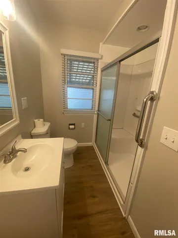 $1,700 | 2733 East 18th Street, Davenport, IA 52803