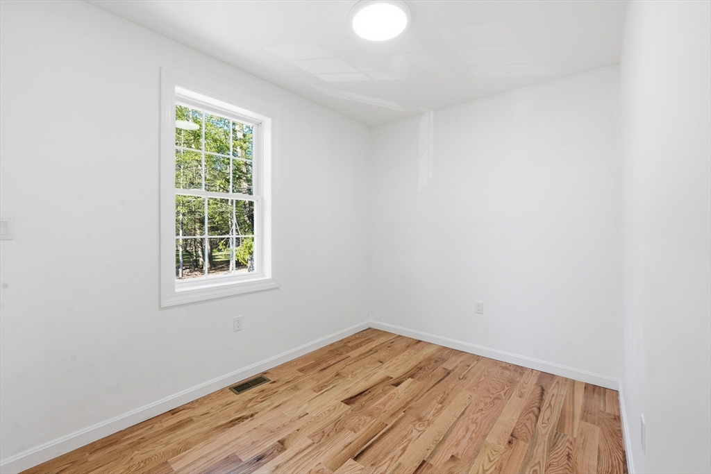 39 Hiland Road Charlton, MA 01507 - Photo 21 of 31