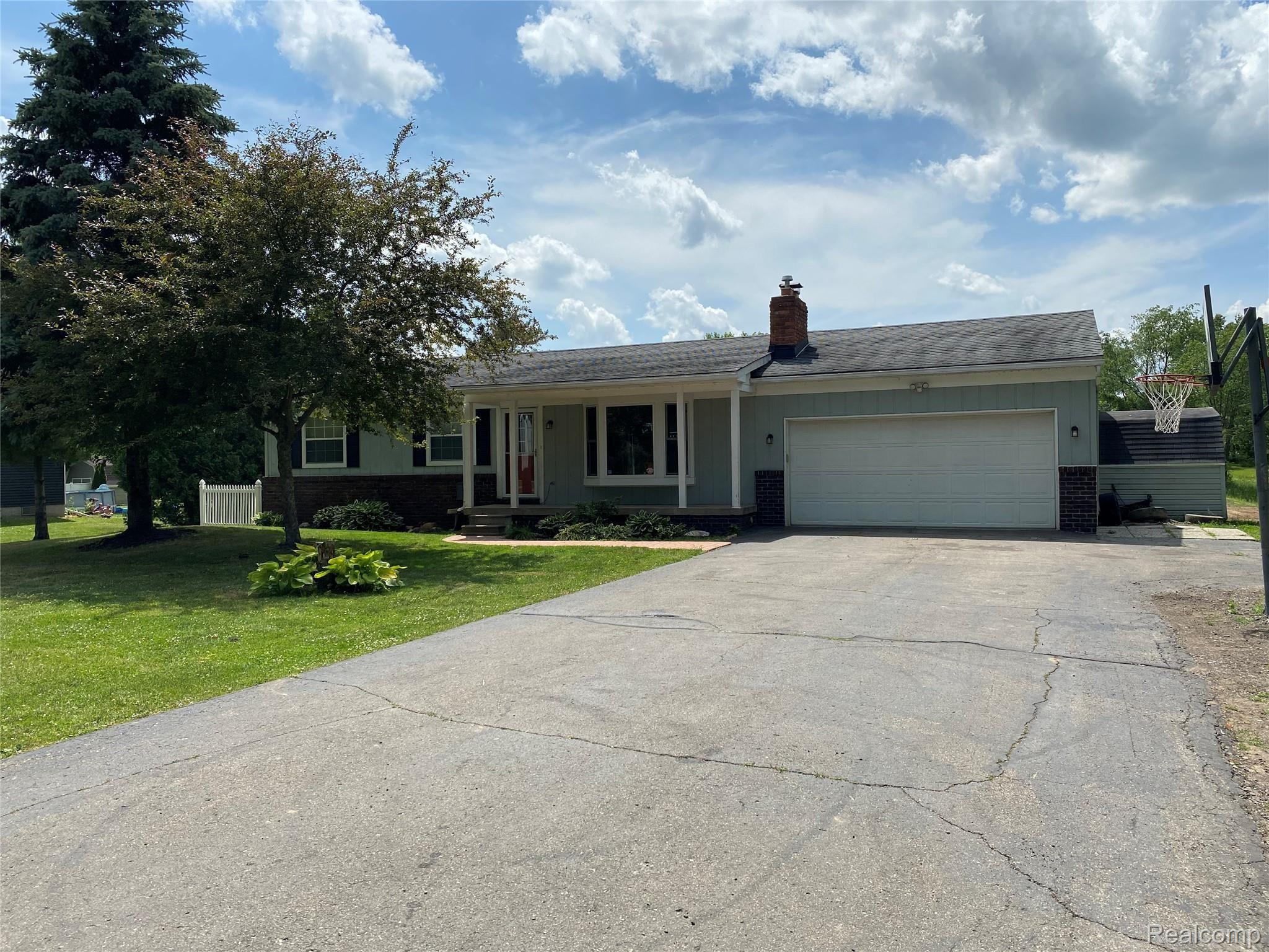 3682 County Farm Road Howell, MI 48843 - Photo 1 of 21 E68B983B-E580-43FB-A40F-7889E976B1DF.jpeg