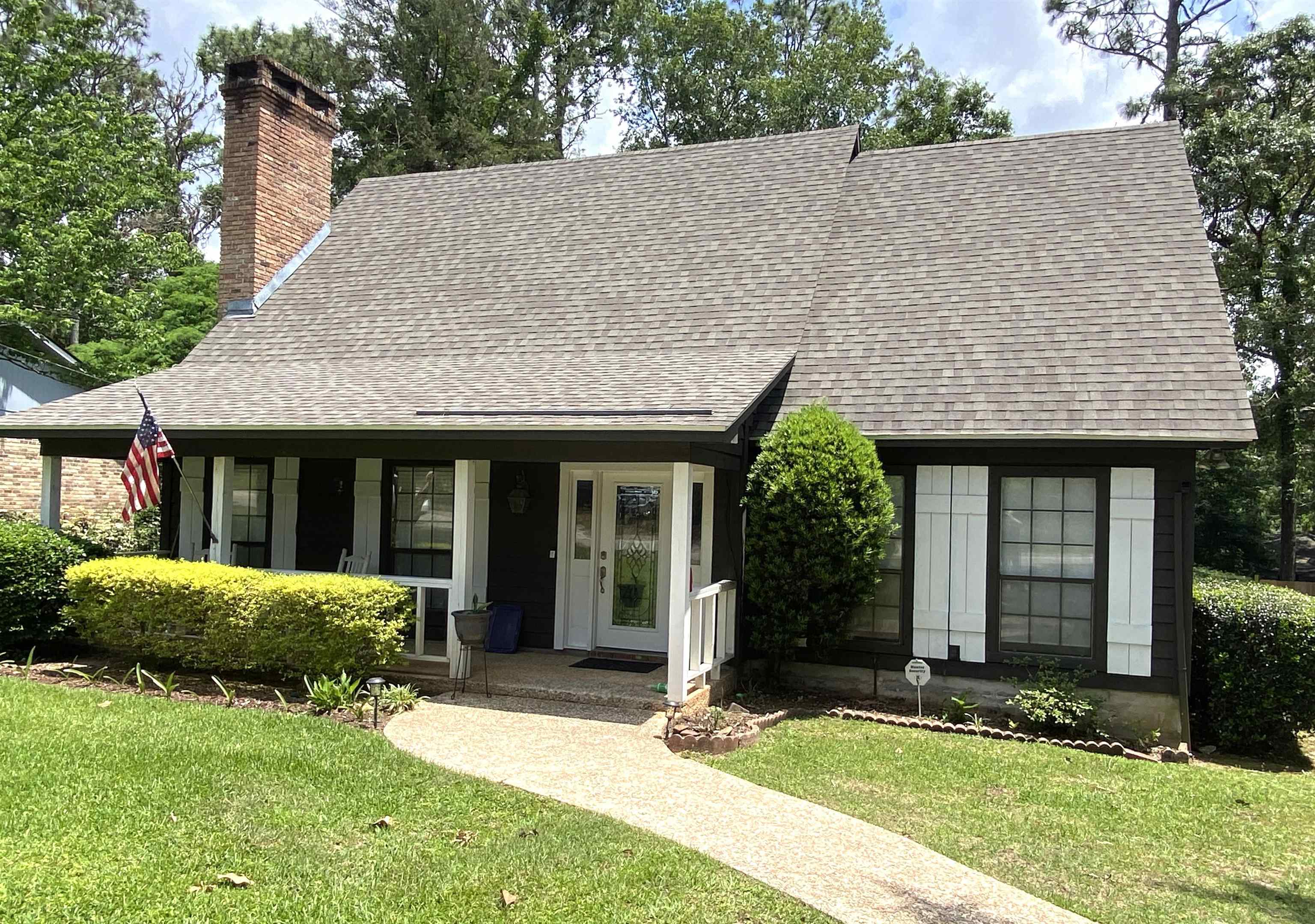 106 Meadow Circle Daphne, AL 36526 - Photo 2 of 32