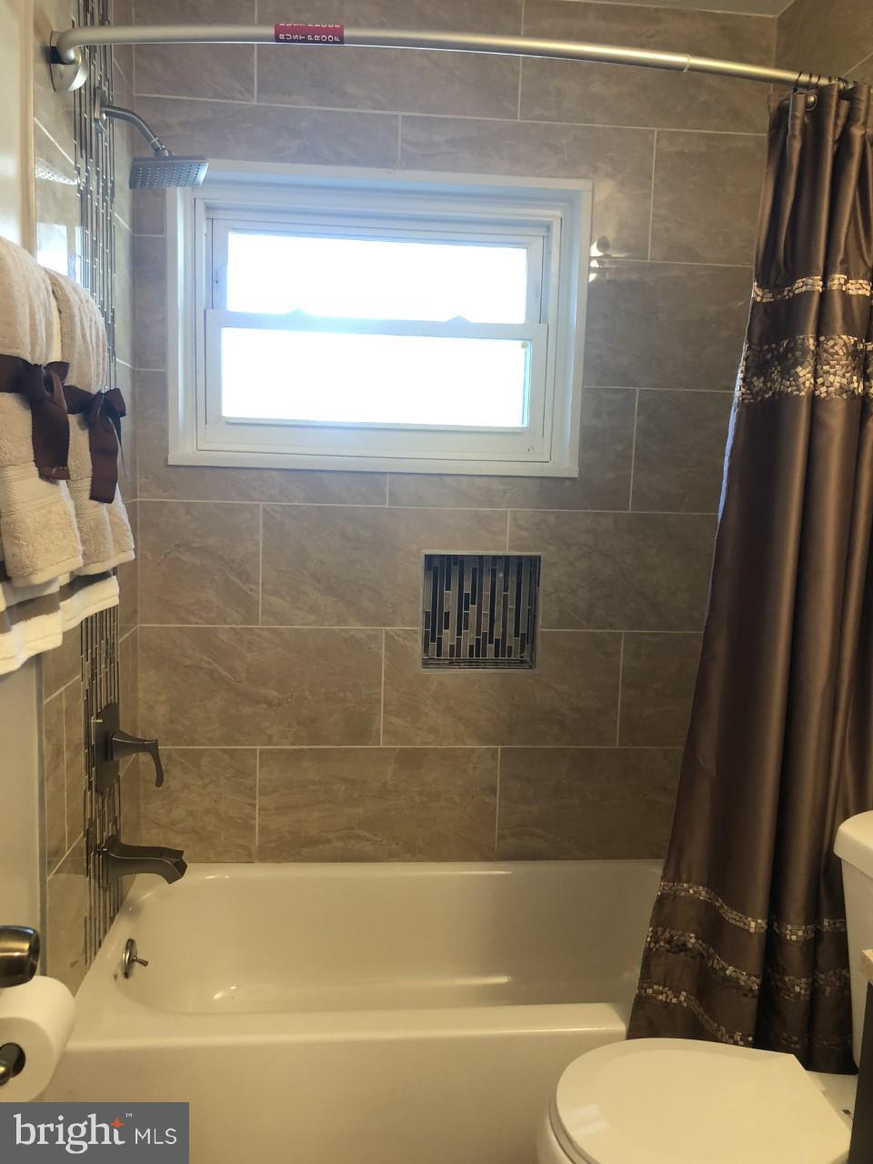 9118 Wallace Road Lanham, MD 20706 - Photo 14 of 30 Bath 1