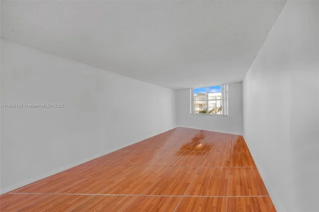 a view of empty room with window