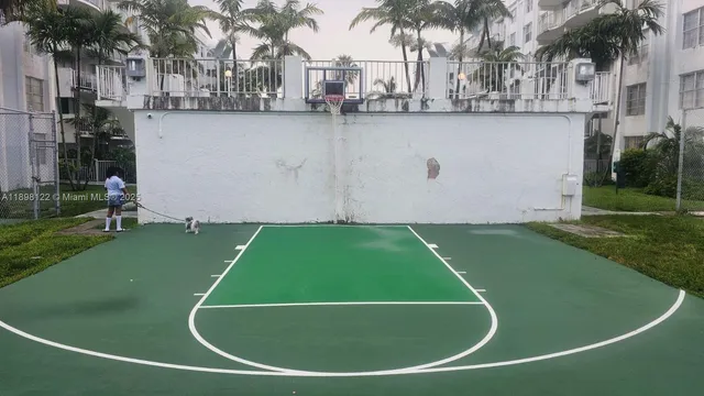 a view of a tennis court