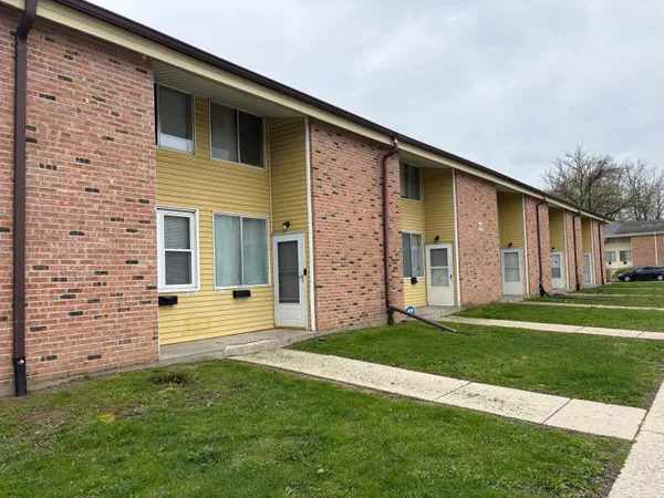 $74,900 | 8910 North 95th Street, Unit L, Milwaukee, WI 53224