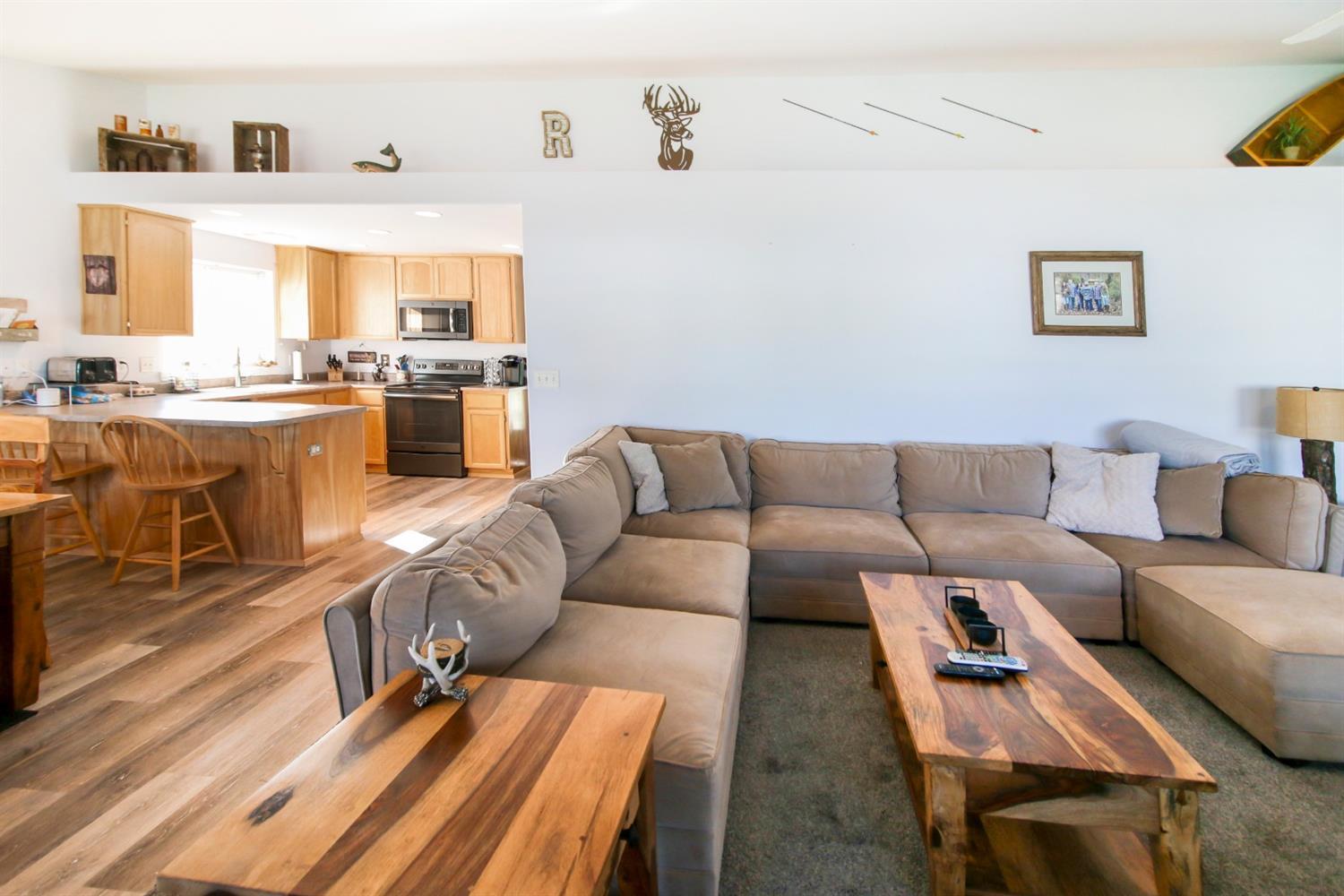642 Karic Way Eagle Point, OR 97524 - Photo 5 of 28 Additional Photo