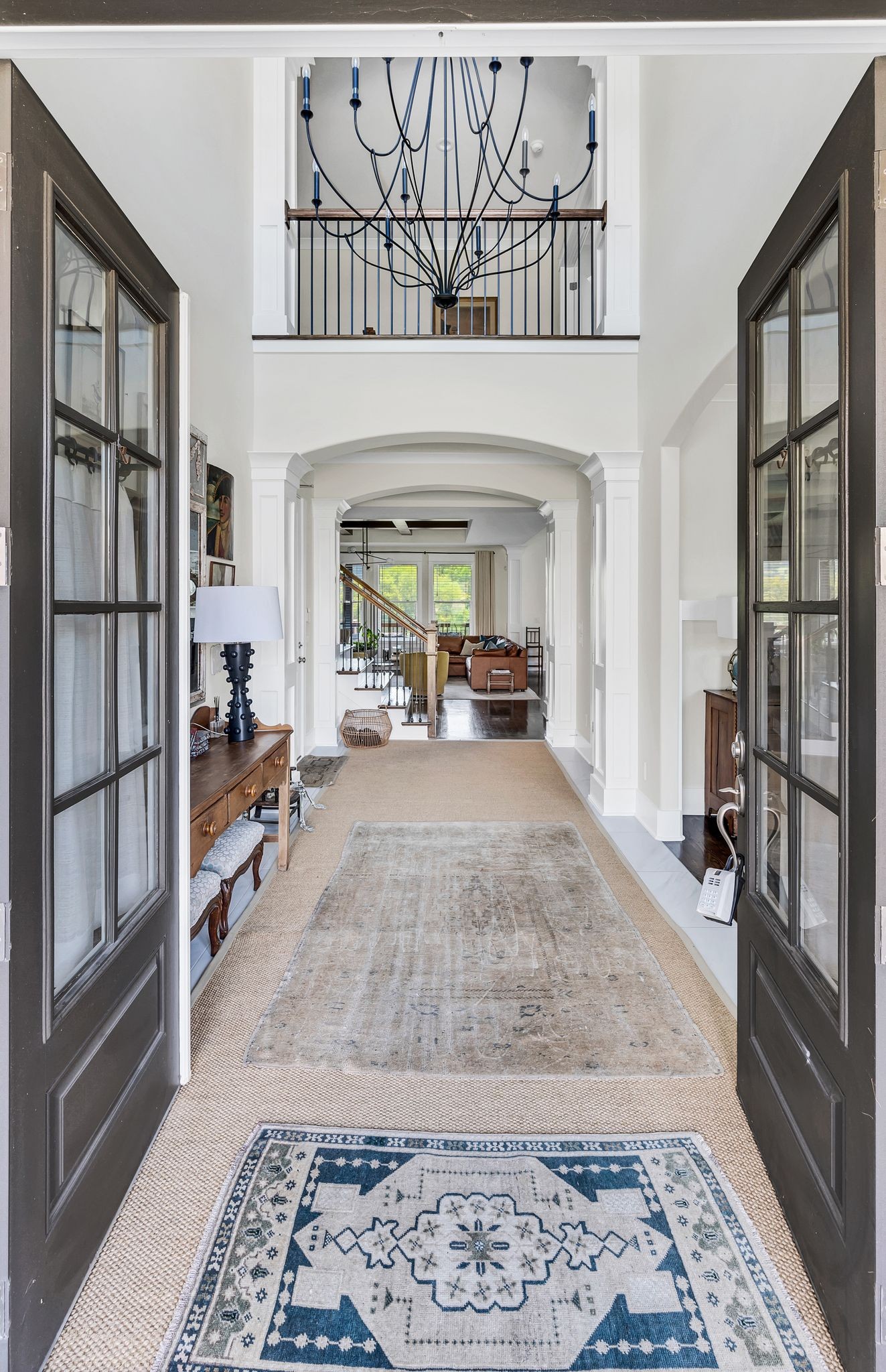 2156 Hartland Road Franklin, TN 37069 - Photo 2 of 63 Inviting 2 story foyer welcomes visitors & guests.