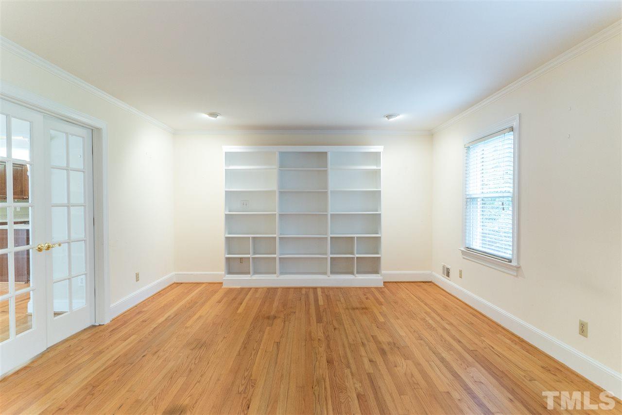 6900 Fernhill Lane Raleigh, NC 27612 - Photo 3 of 25
