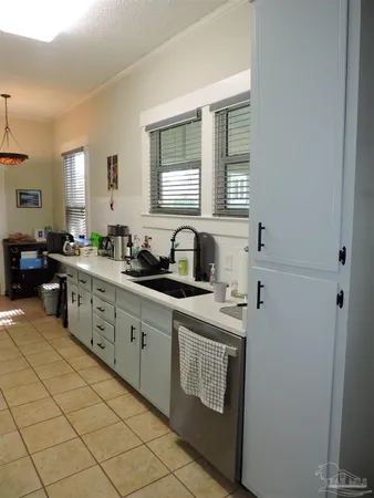 $2,295 | 1704 East Lee Street, Pensacola, FL 32503