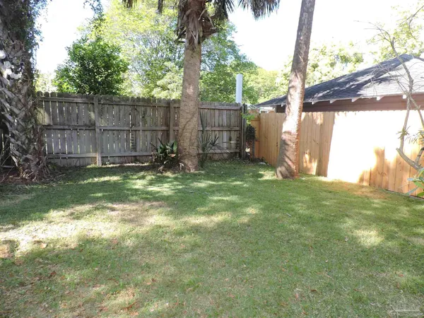 $2,295 | 1704 East Lee Street, Pensacola, FL 32503