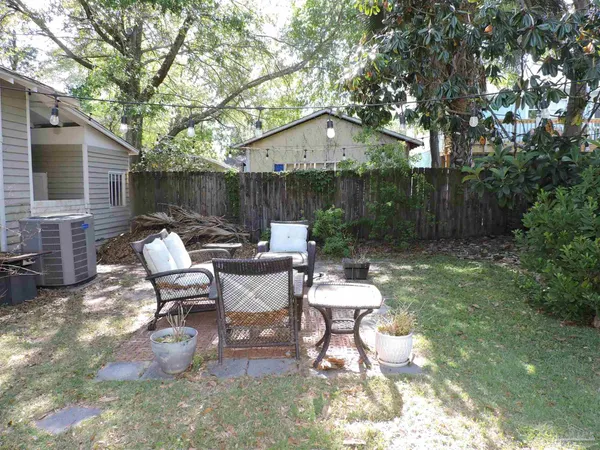 $2,295 | 1704 East Lee Street, Pensacola, FL 32503