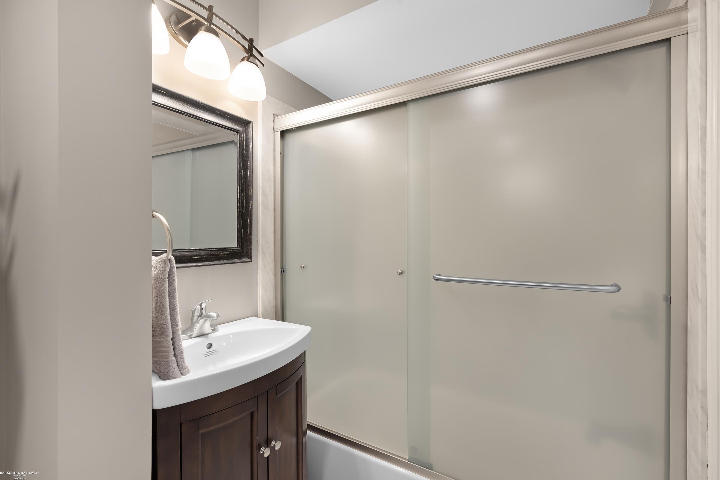 809 Oak Brook Ridge Drive Rochester Hills, MI 48307 - Photo 17 of 28
