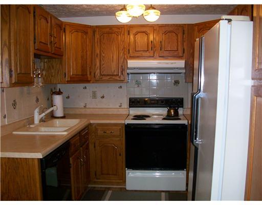 Springwood Square, Unit 3C Harwick, PA 15049 - Photo 3 of 9 Kitchen.