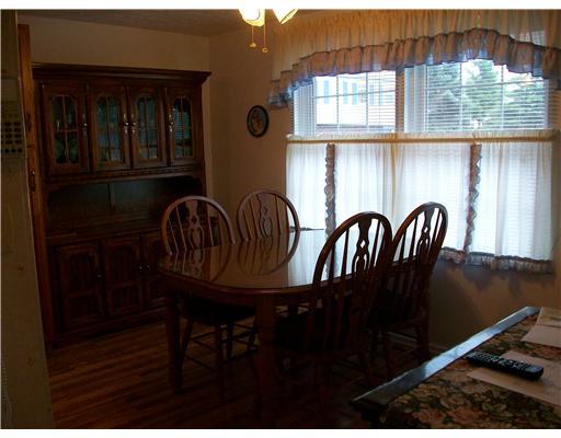 Springwood Square, Unit 3C Harwick, PA 15049 - Photo 4 of 9 Dining Room.