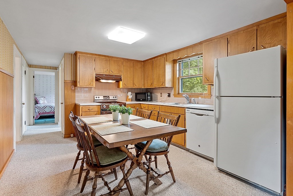 12 Rangeway Road Billerica, MA 01862 - Photo 7 of 34