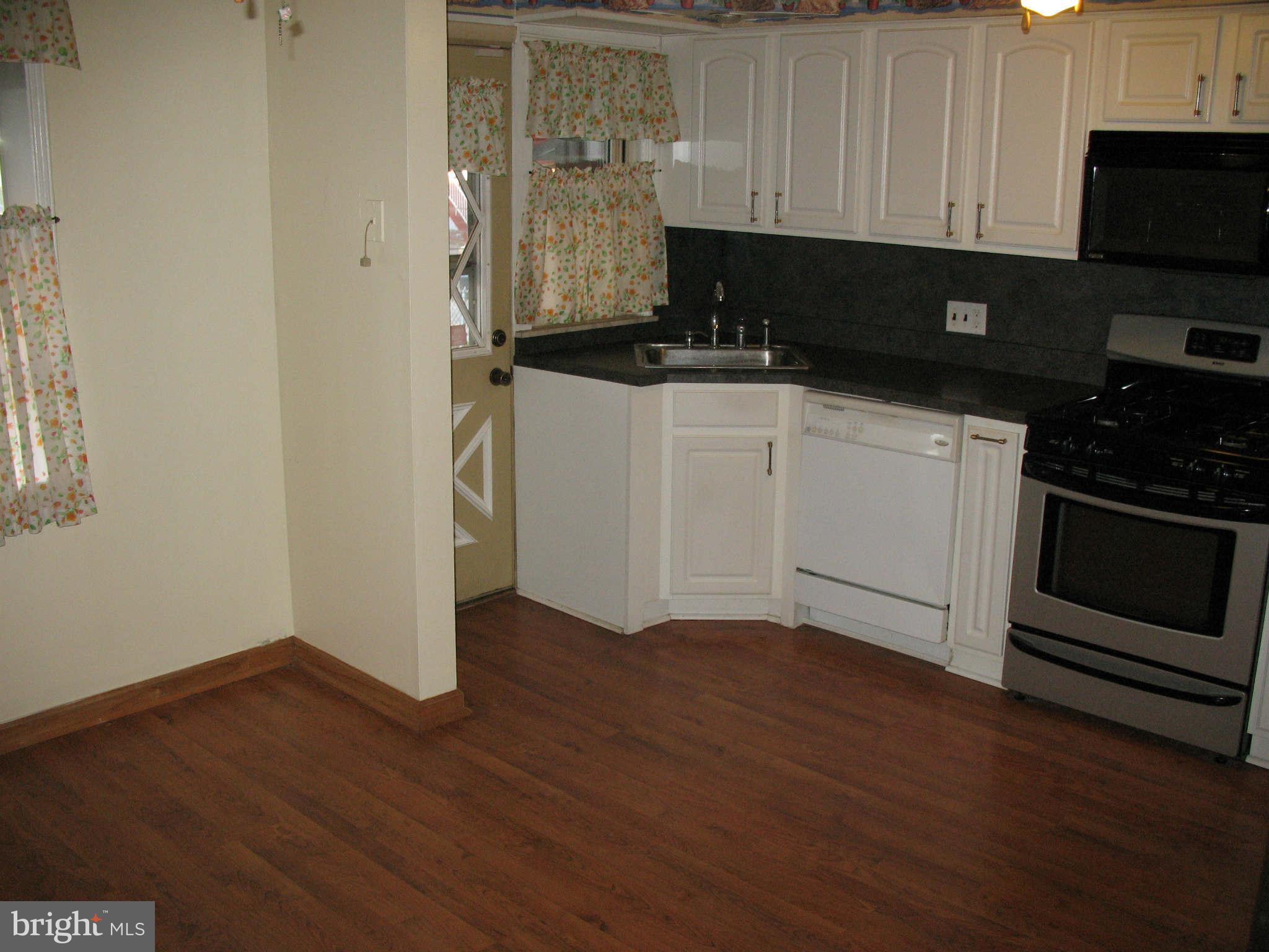 7322 Kirtley Road Baltimore, MD 21224 - Photo 12 of 21 Kitchen