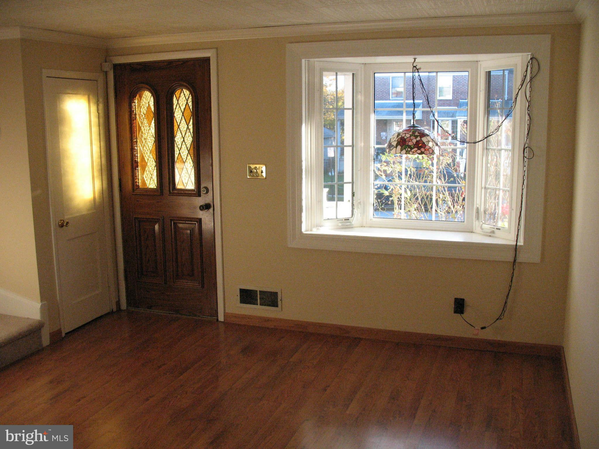 7322 Kirtley Road Baltimore, MD 21224 - Photo 5 of 21 Living Room w/Bay Window
