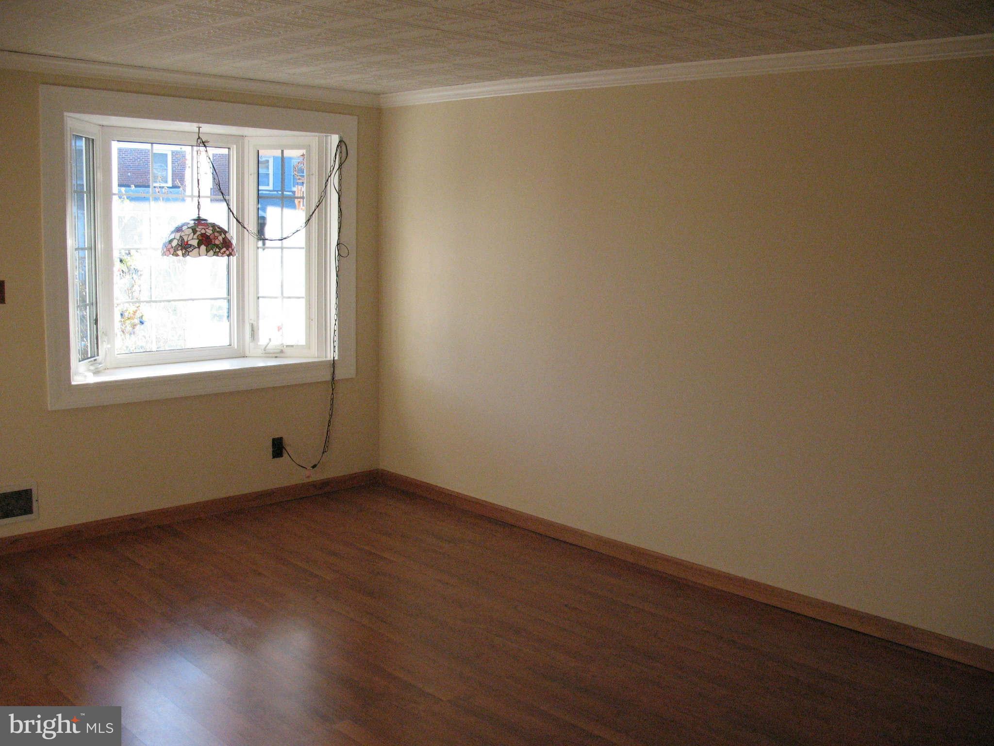 7322 Kirtley Road Baltimore, MD 21224 - Photo 8 of 21 Living Room