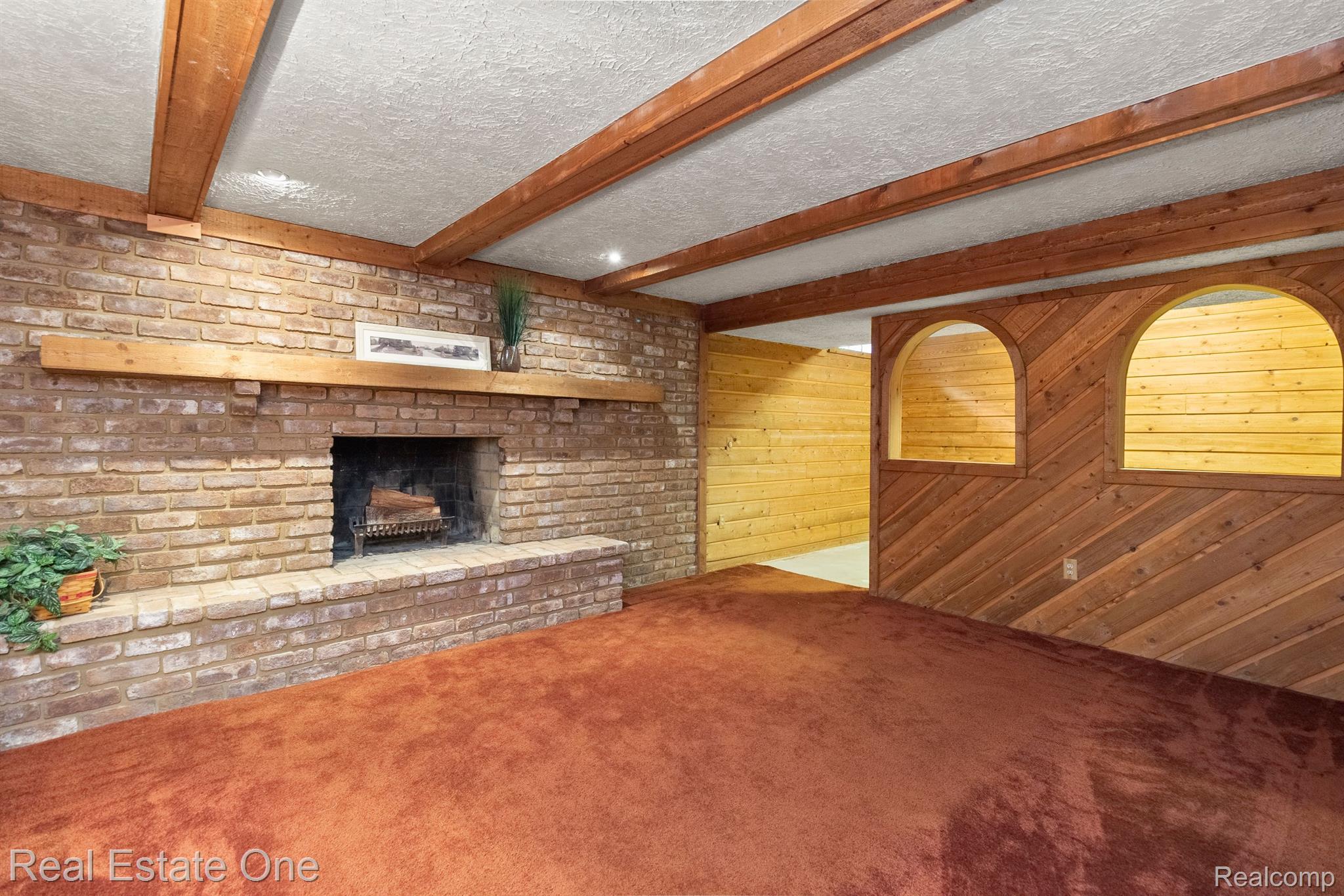 11260 Hartland Road Fenton, MI 48430 - Photo 38 of 73 Wood beam accents for that warm/rustic appeal