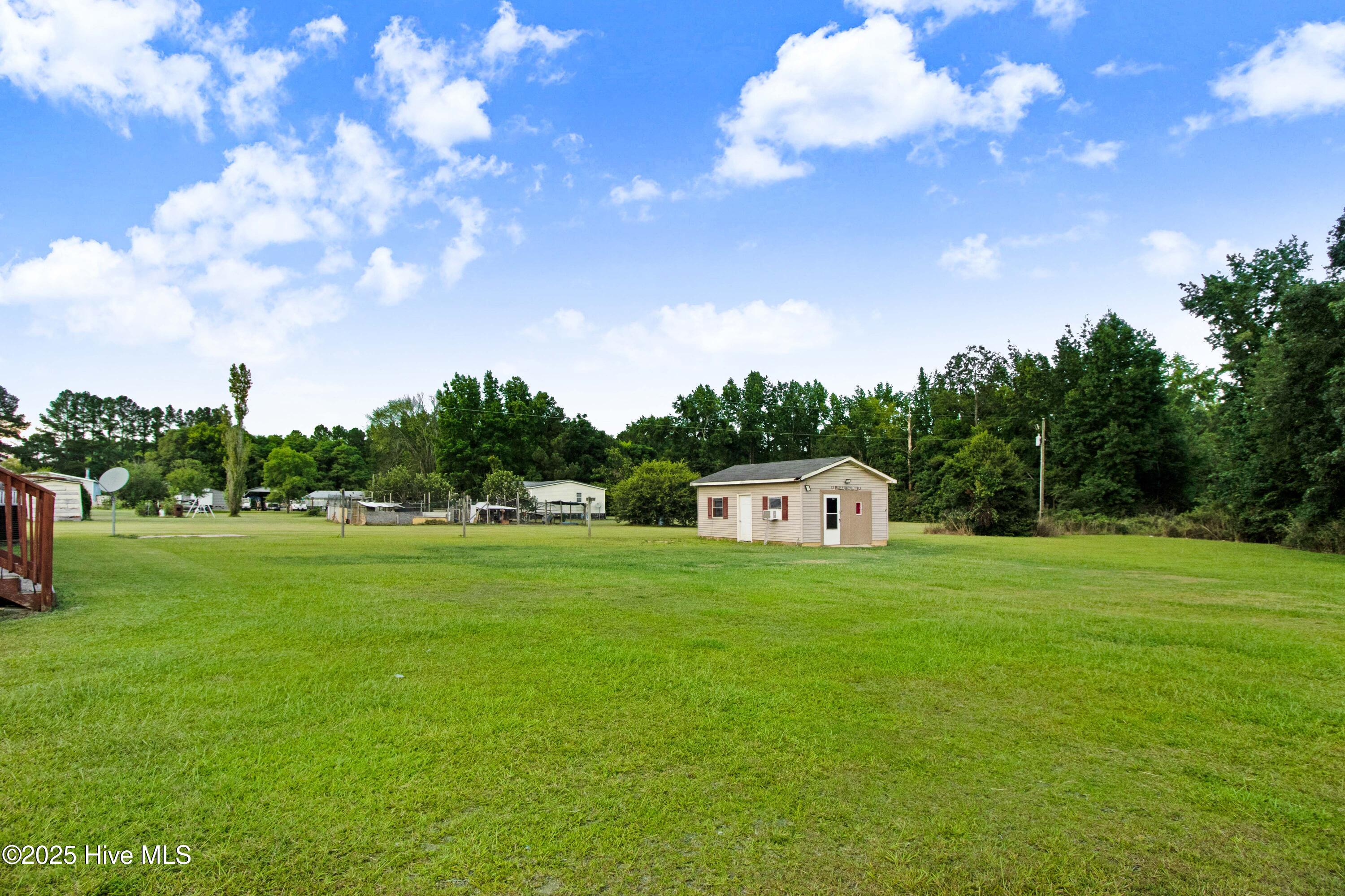 134 Starline Road Selma, NC 27576 - Photo 3 of 18 05-134 Starline Rd-5