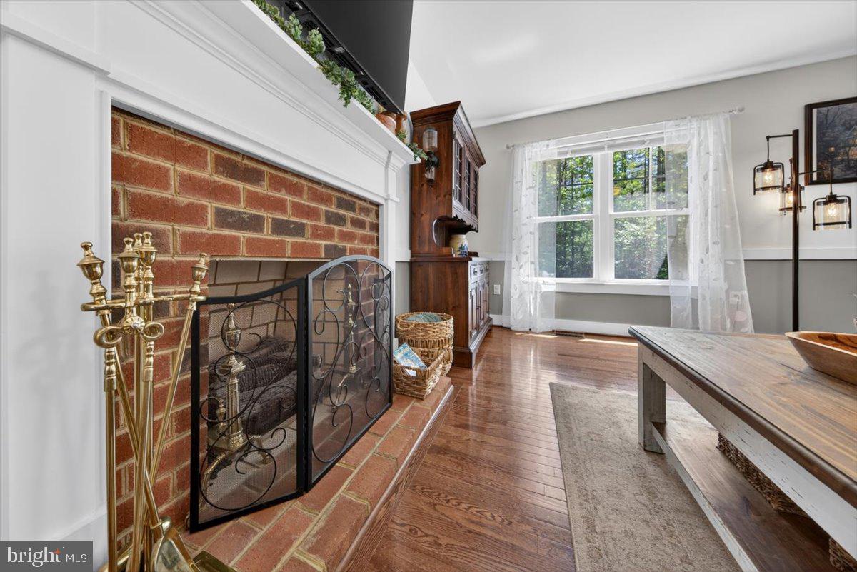 844 Manchester Road Bumpass, VA 23024 - Photo 22 of 65 Gas fireplace