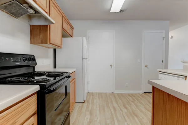 $1,250 | 3301 El Salido Parkway, Unit 611, Cedar Park, TX 78613