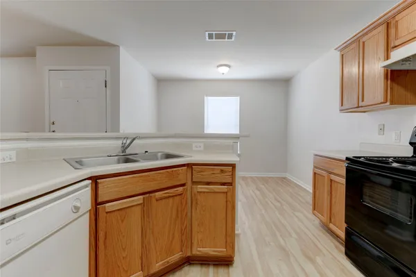 $1,250 | 3301 El Salido Parkway, Unit 611, Cedar Park, TX 78613