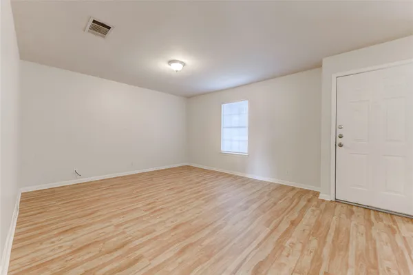 $1,250 | 3301 El Salido Parkway, Unit 611, Cedar Park, TX 78613