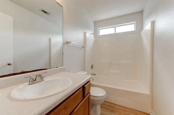 $1,250 | 3301 El Salido Parkway, Unit 611, Cedar Park, TX 78613