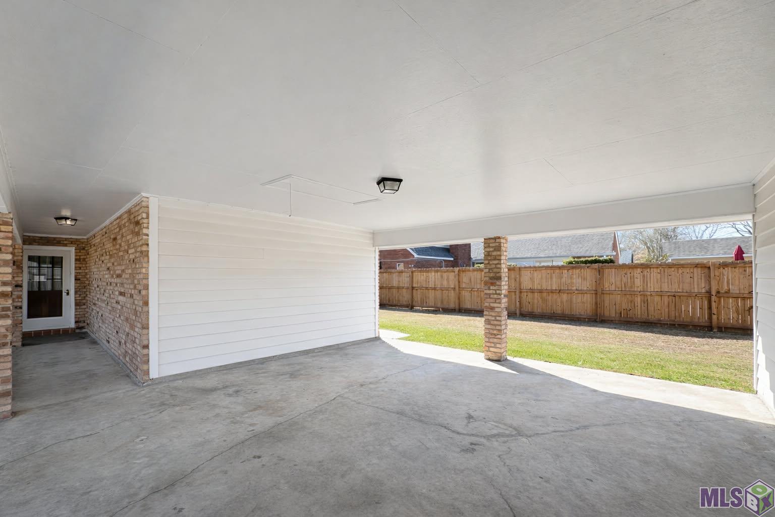 14245 Woodland Ridge Avenue Baton Rouge, LA 70816 - Photo 18 of 22