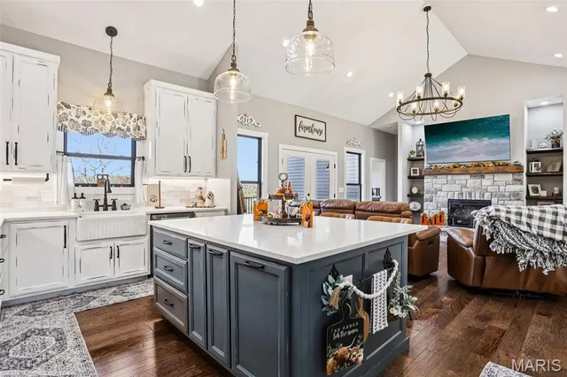 $619,900 | 5 Dove Court, Hillsboro, MO 63050