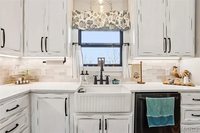 $619,900 | 5 Dove Court, Hillsboro, MO 63050