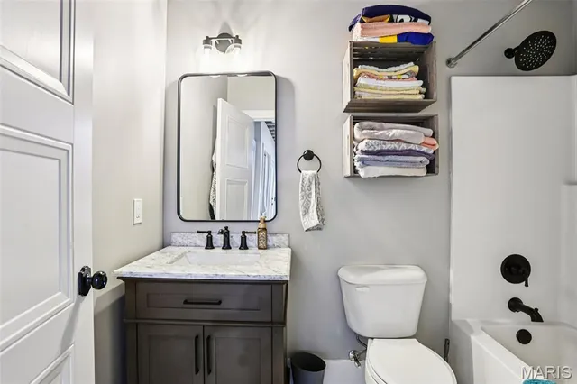 $619,900 | 5 Dove Court, Hillsboro, MO 63050