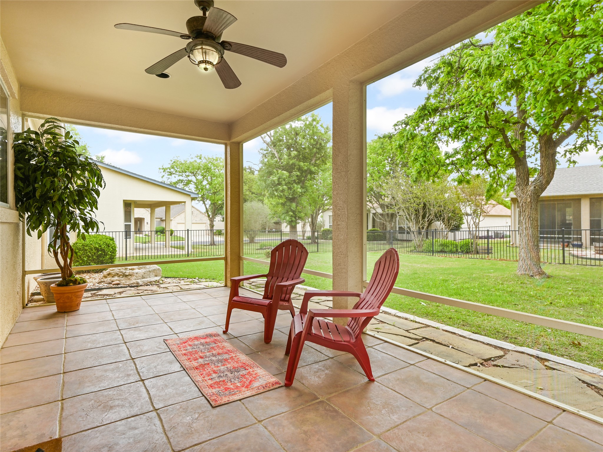 121 Buttercup Trail Georgetown, TX 78633 - Photo 23 of 31 Healthy green yard in the summer.