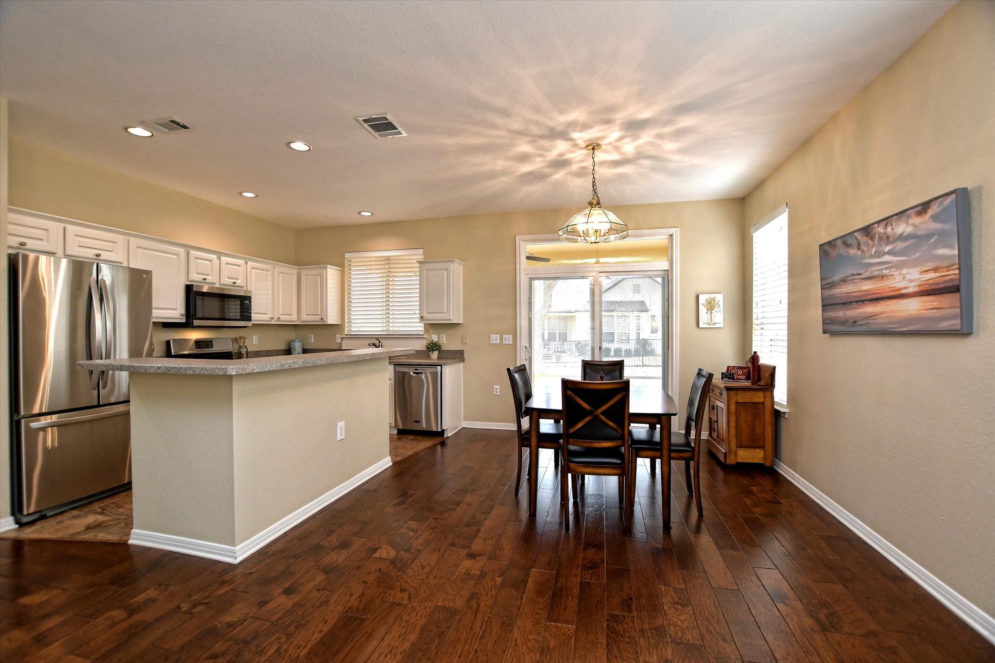 121 Buttercup Trail Georgetown, TX 78633 - Photo 9 of 31 Large island with breakfast bar.