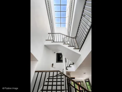 $1,599,000 | 1000 North State Street, Unit 4, Chicago, IL 60610