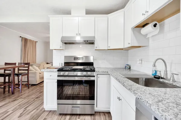 $299,900 | 4104 East Madison Avenue, Fresno, CA 93702