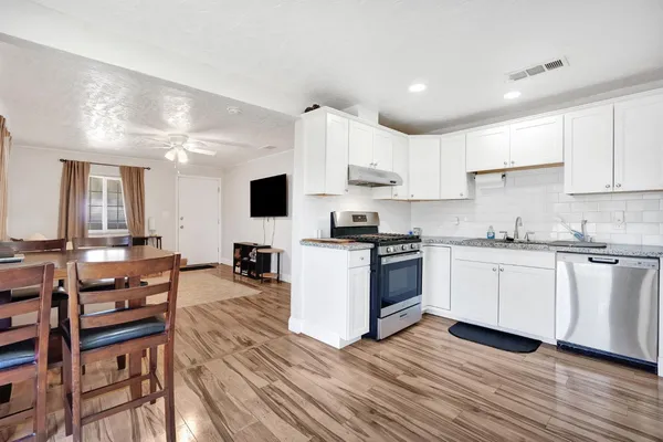 $299,900 | 4104 East Madison Avenue, Fresno, CA 93702