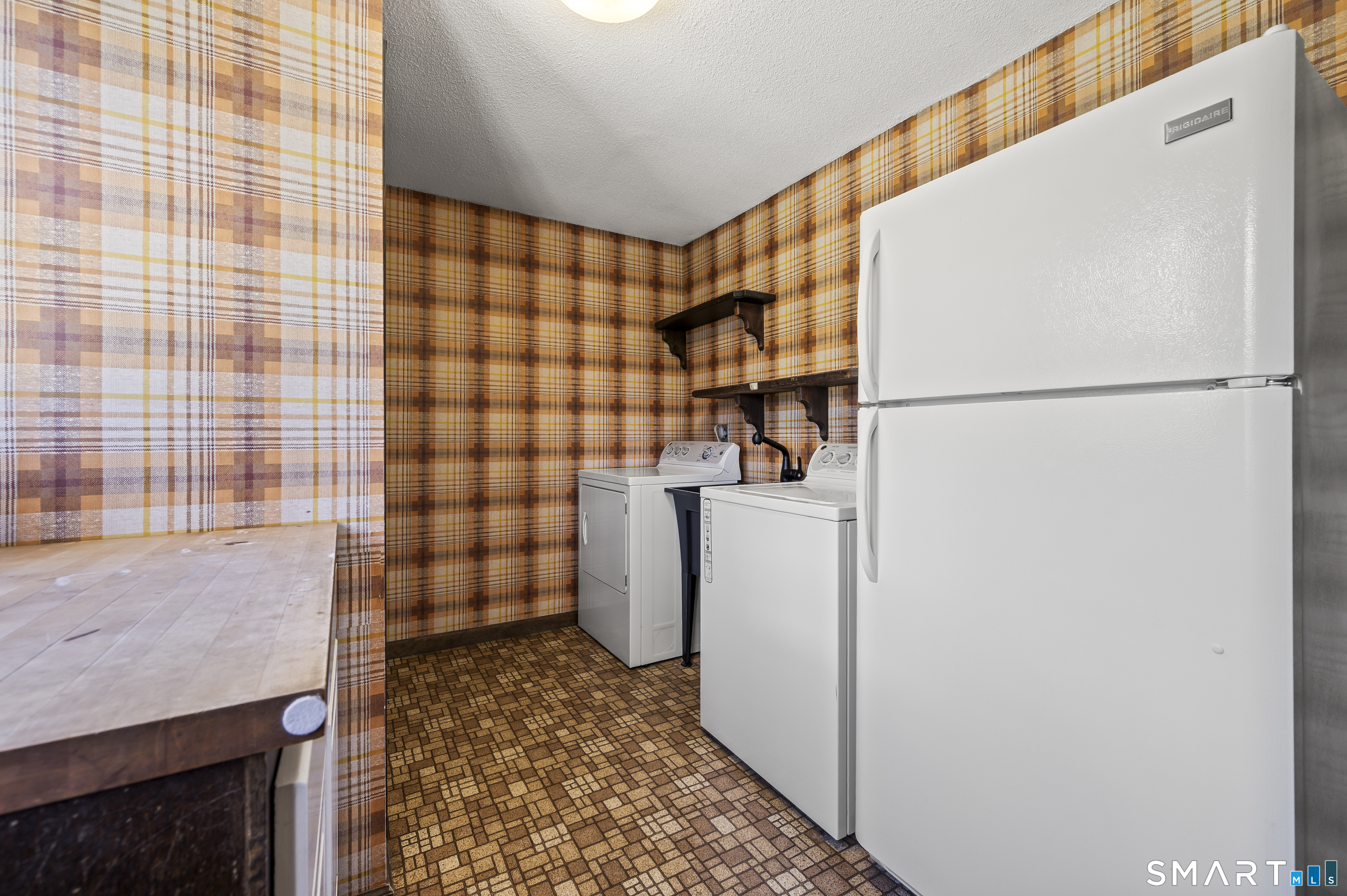 117 Charter Oak Road Southbury, CT 06488 - Photo 20 of 40 a utility room with dryer and washer
