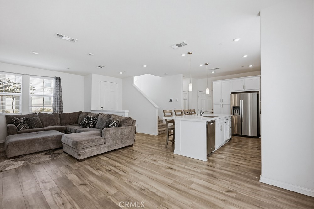 950 Helena Ridge Lake Elsinore, CA 92530 - Photo 12 of 41